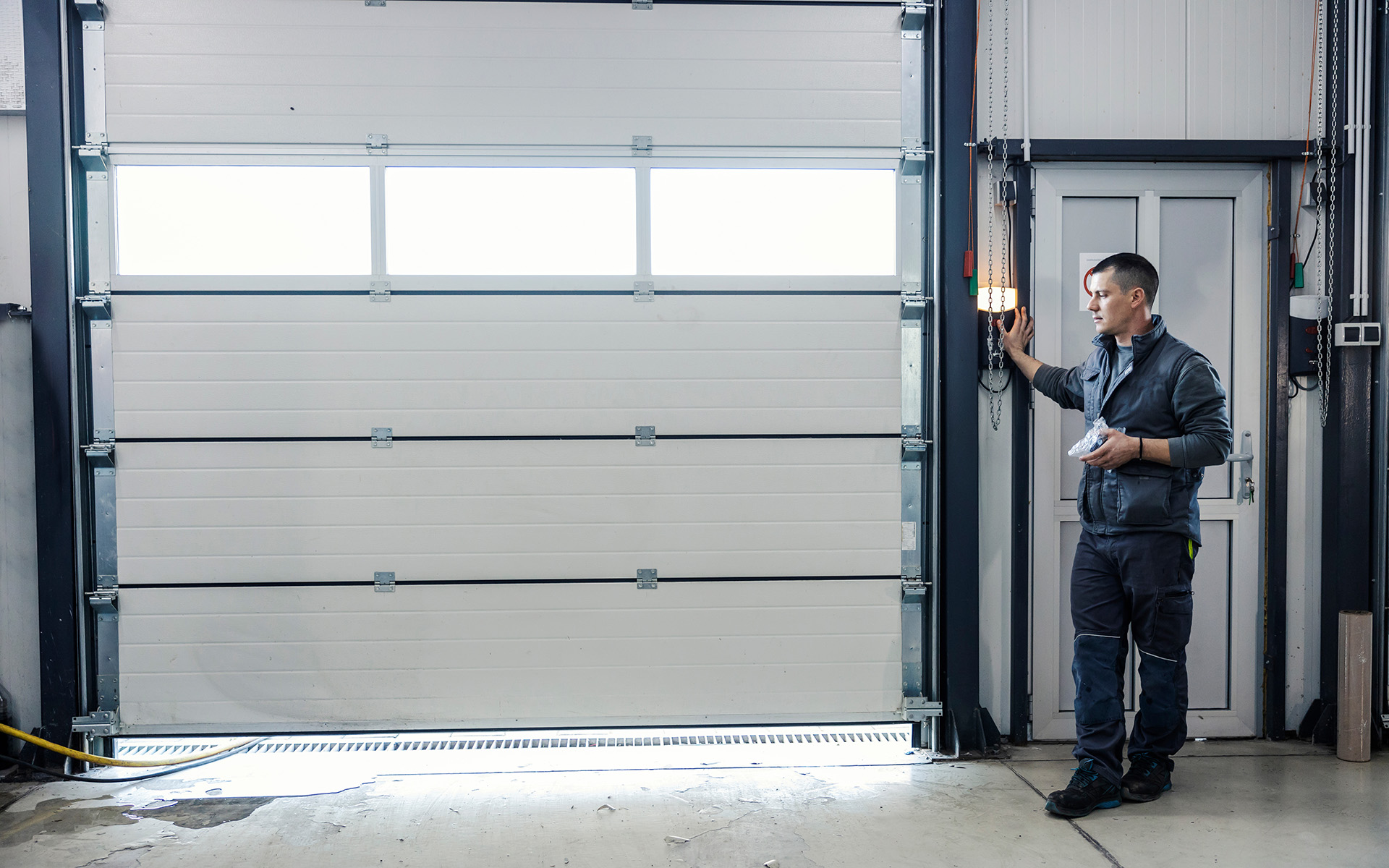 Automated door systems: types, features and benefits